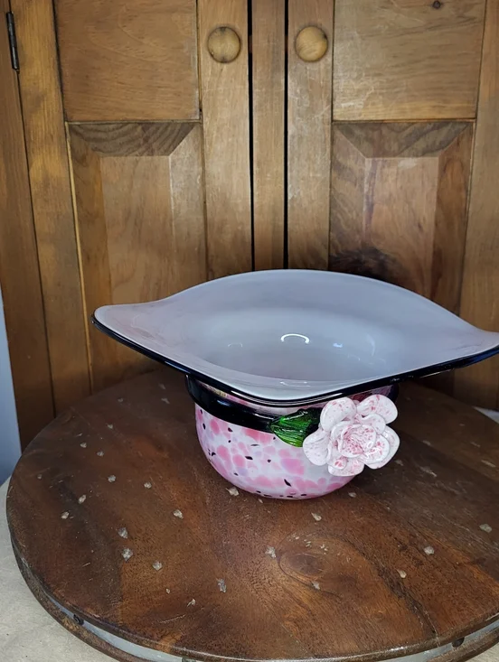 Glass Hat Bowl - Picture 9 of 14